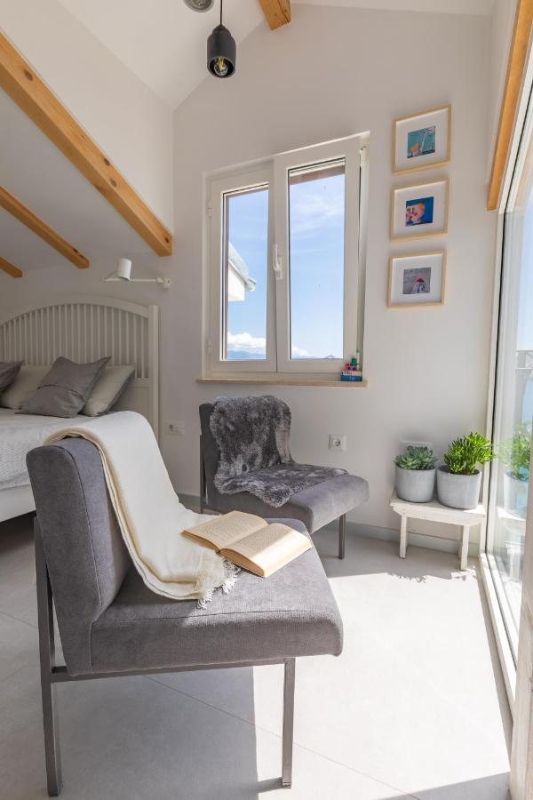 Seafront Baska Apartment Esterno foto